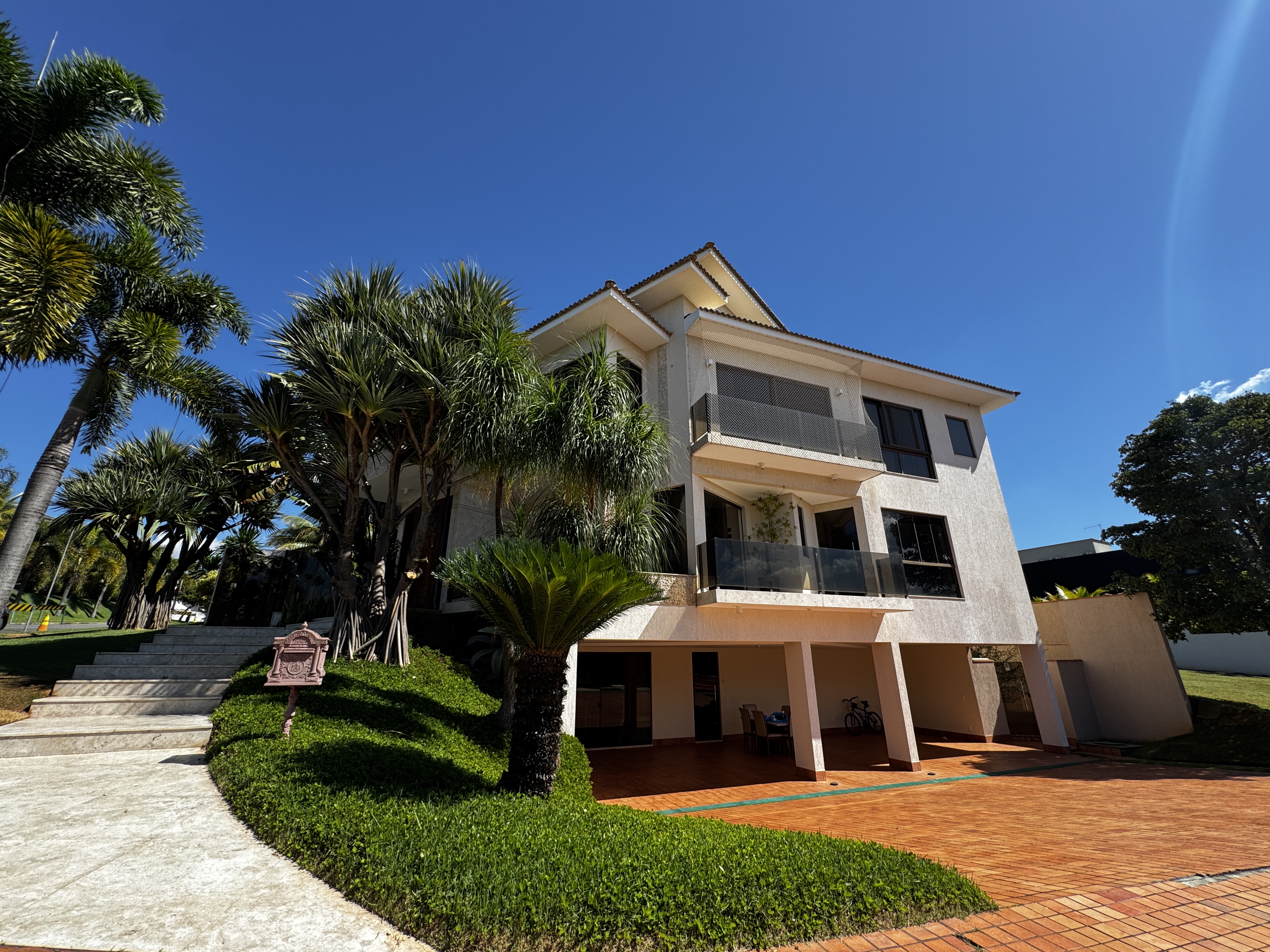 Vista angular da casa